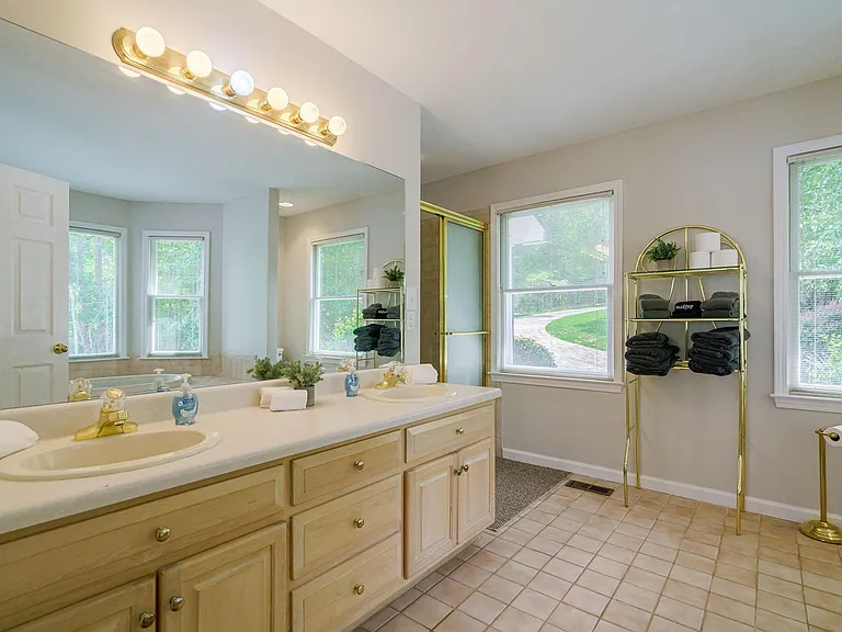 431 E River Bend Dr — Photo 37