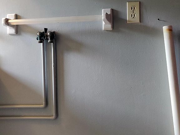 Washer and dryer hookups -- you must provide your own washer and dryer.