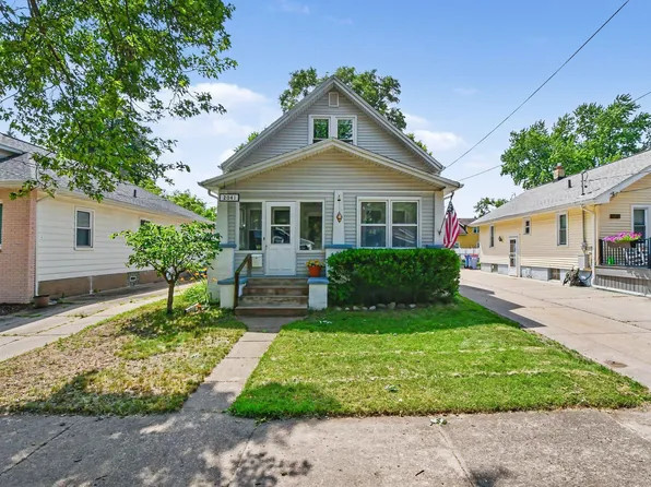 2041 Edgewood Ave NE, Grand Rapids, MI 49505