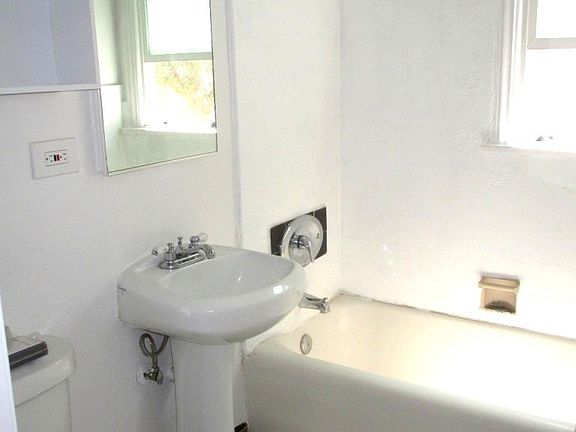 5th image of 1105 Mound Ave APT 4