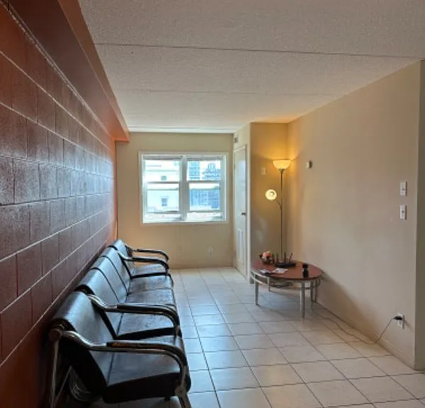 261 Lester St #403 — Photo 4