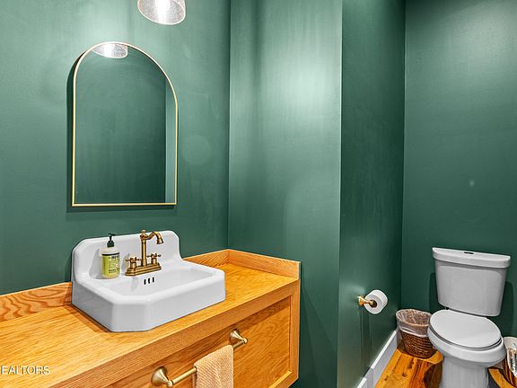 30th image of this home