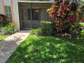 413 Lakeview Dr, Fort Lauderdale, FL