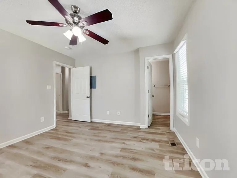 1031 Laurel Leaf Rd — Photo 7