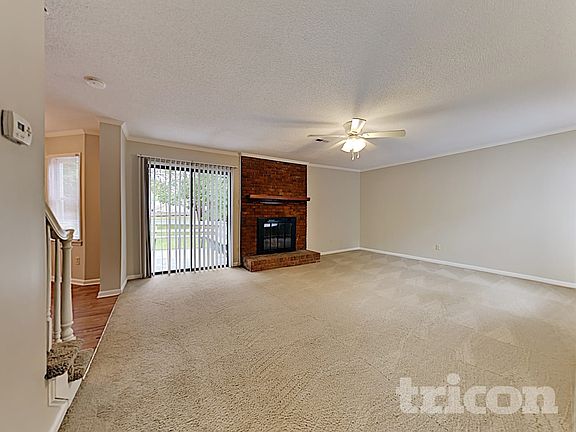 2nd image of 2820 Royal Ridge Ln