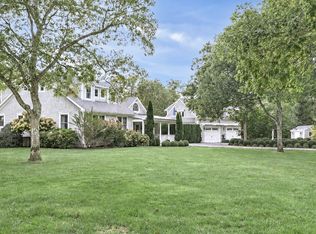 6 Hollow Way, Edgartown, MA 02539