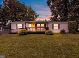 2426 Downing St, Reading, PA 19605