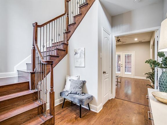 3rd image of 5735 Richmond Ave #H
