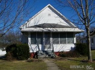 1219 N Vandalia Rd, Hillsboro, IL 62049