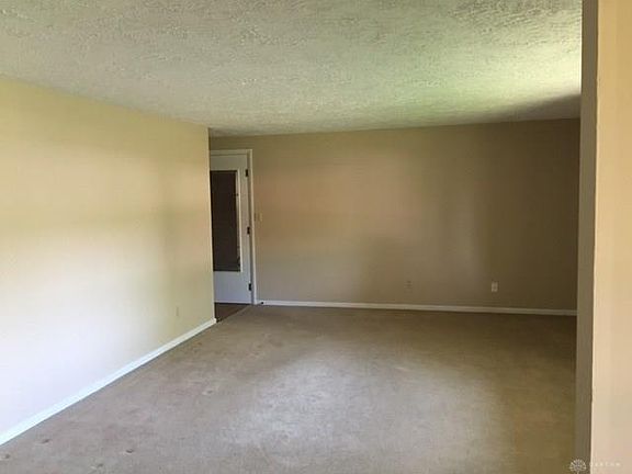 4th image of 4898 Walden Ln