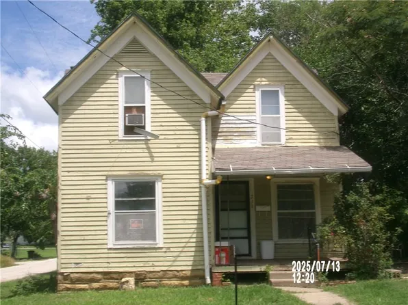 211 W Madison St, Yates Center, KS 66783