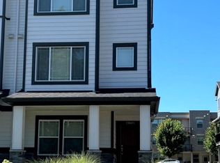 28605 SW Orleans Ave, Wilsonville, OR