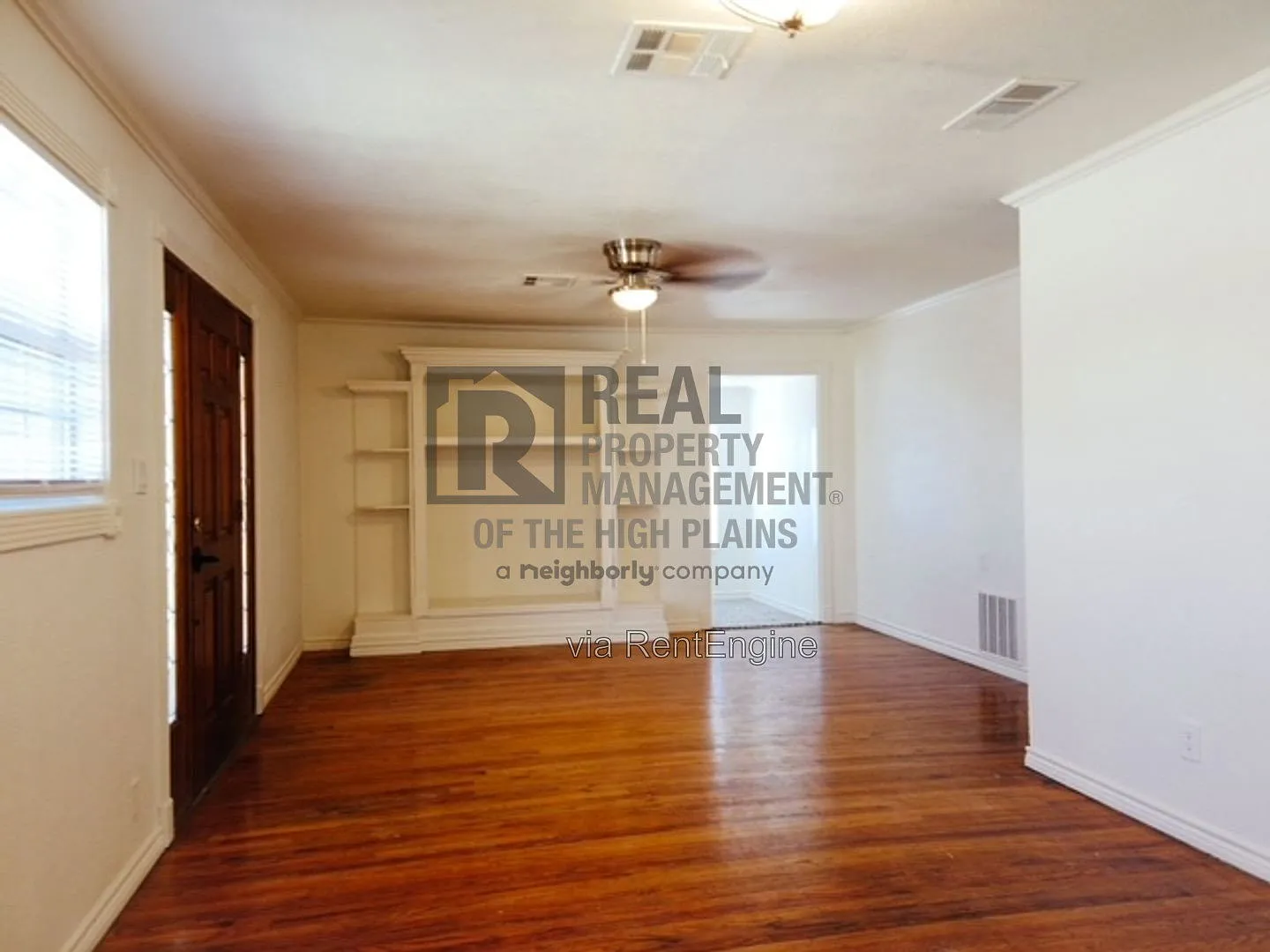 5 bed, 3.0 bath, 1946 sqft, $2,600 — Photo 2