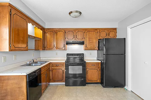 Kingsbury Dr - 923 Photo 1