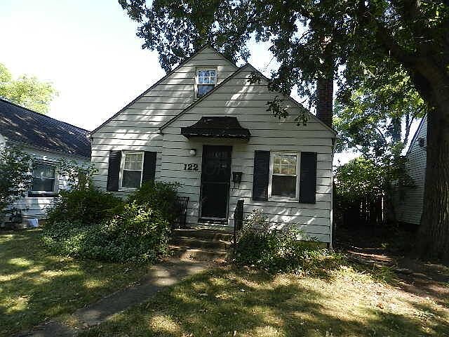 1st image of 122 E Royal Forest Blvd