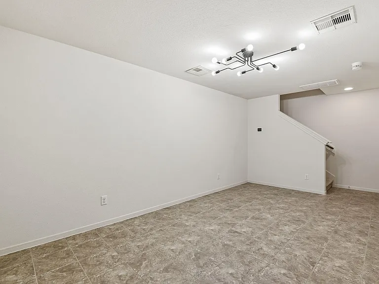 3209 Clearview Cir — Photo 11
