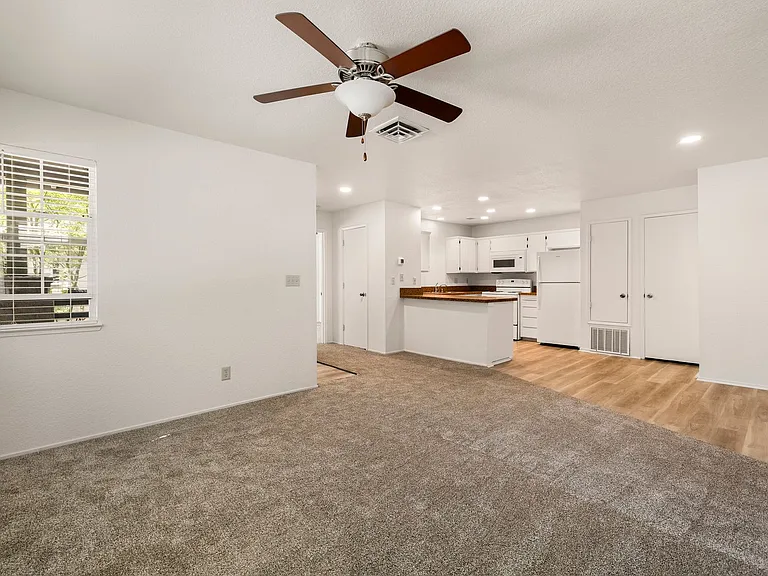 Amanda Place Apartments — Photo 54