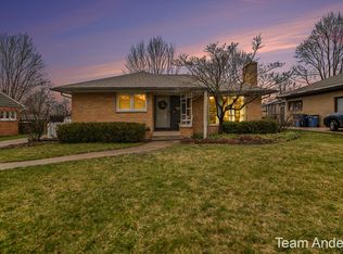 1533 Edith Ave NE, Grand Rapids, MI 49505