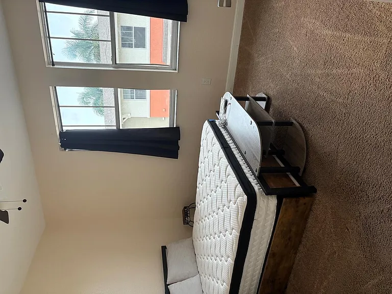 833 Millbrae Ct #4 — Photo 12