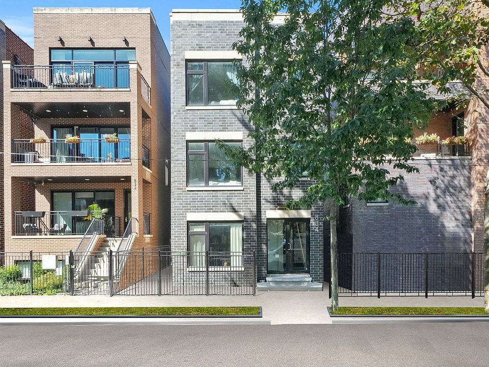 1st image of 834 N Marshfield Ave #2