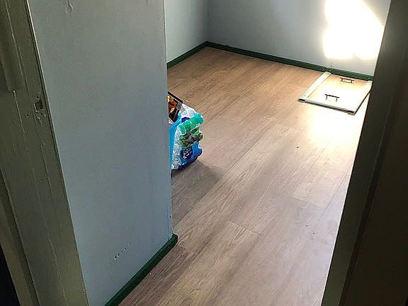 32nd image of 23618 Tyler St