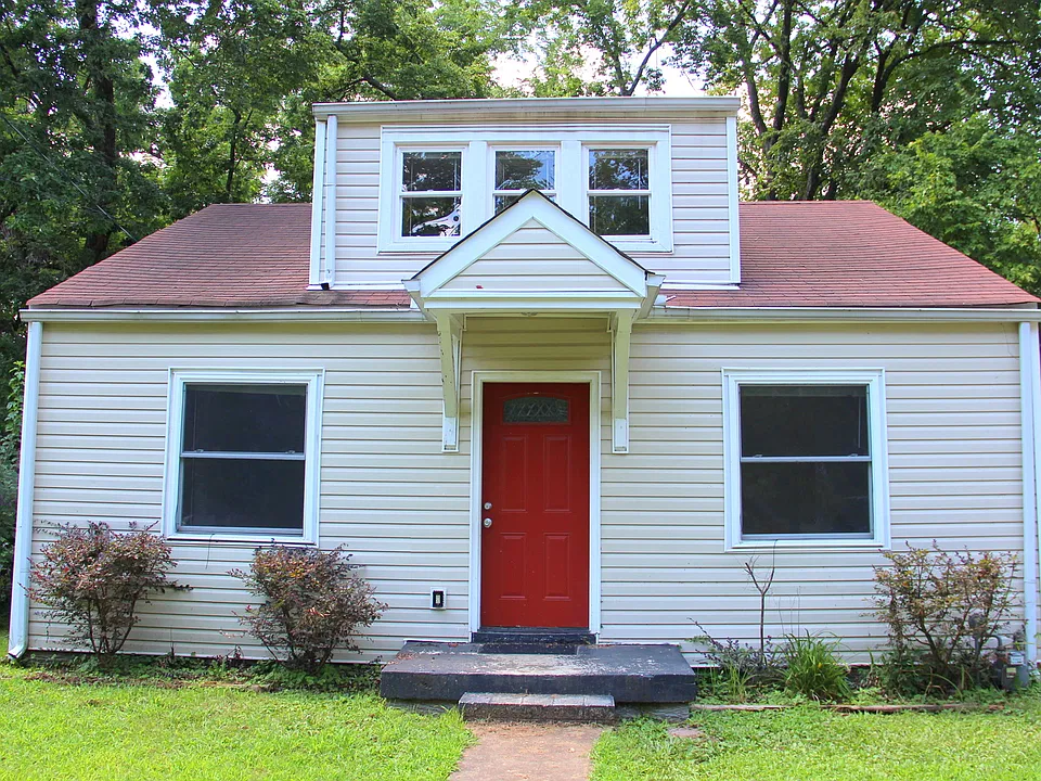 1124 Chester Ave