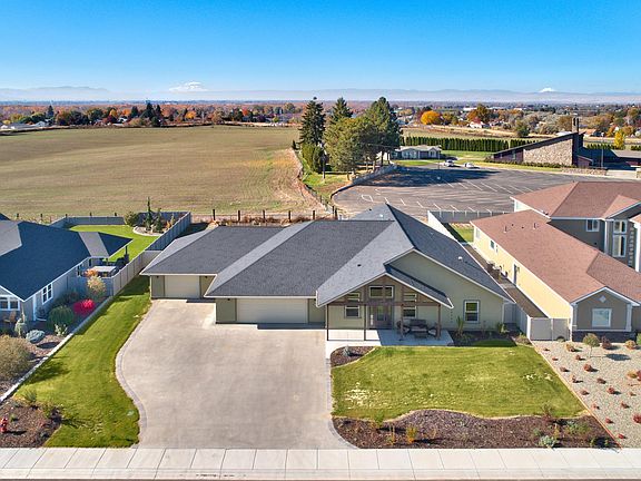 5th image of 200 Hamilton Dr