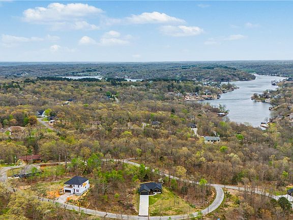 4th image of 7 Bowmore Cir