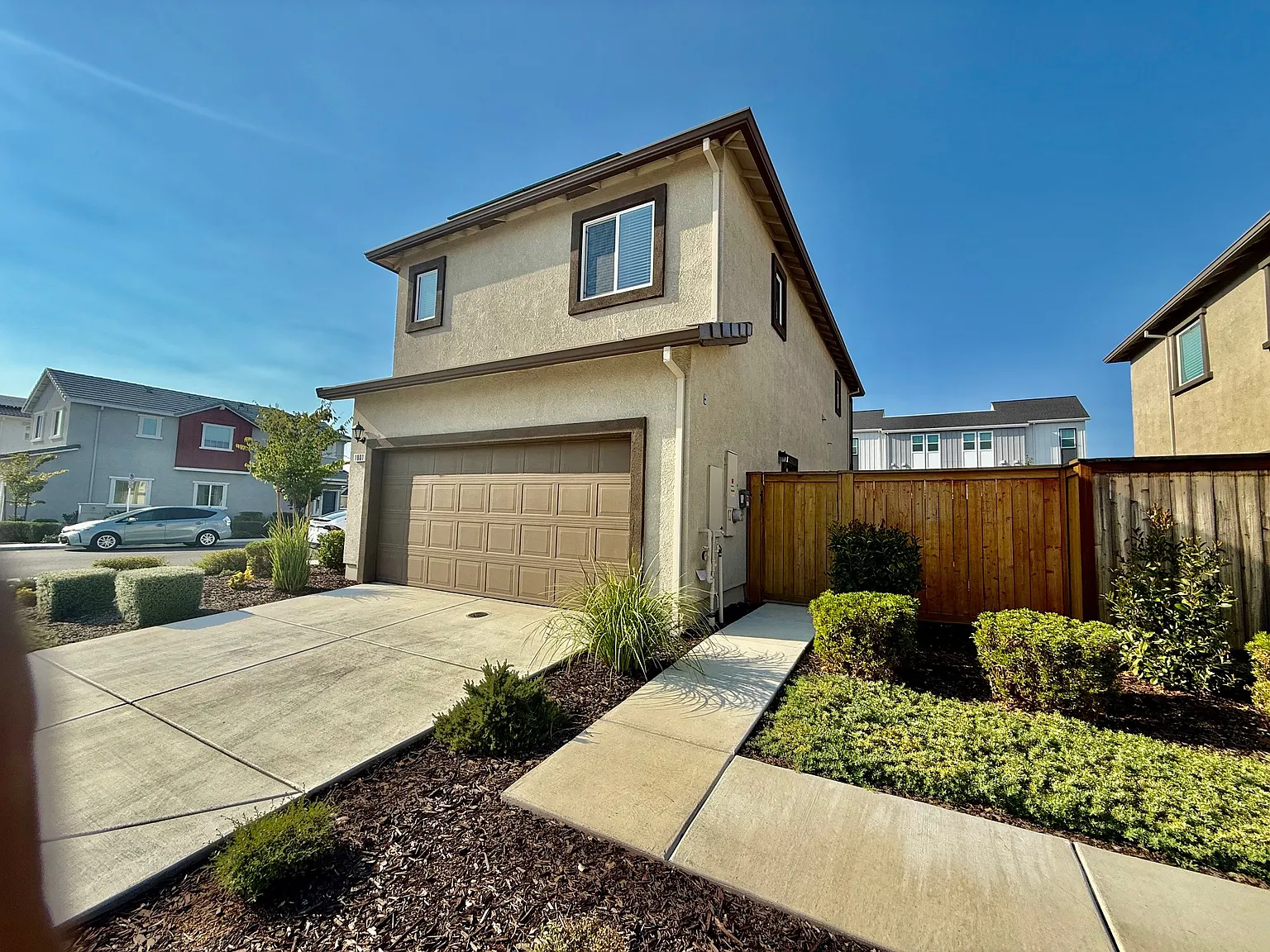 3 bed, 1430 sqft, $2,650 — Photo 3