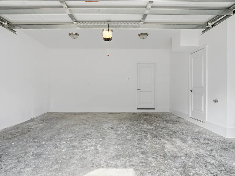 1053 Balsam Ln — Photo 30