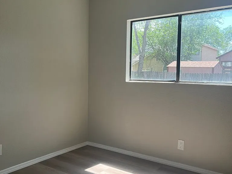 9358 Village Lance — Photo 7
