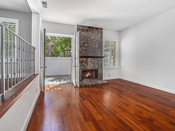 4th image of 20950 Oxnard St APT 41