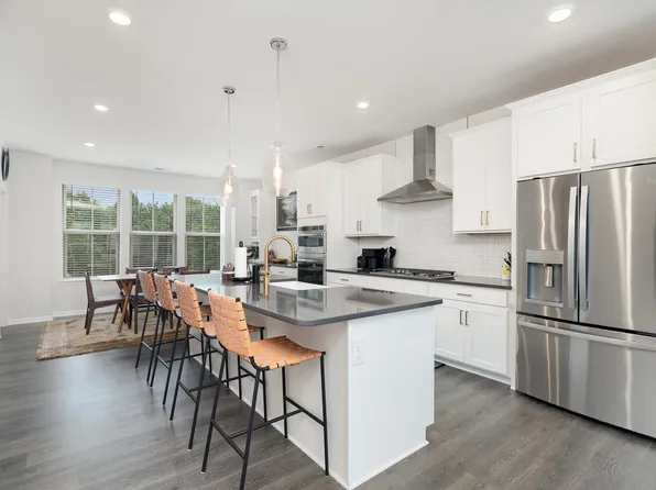 408 Catawba Ave, Davidson, NC 28036