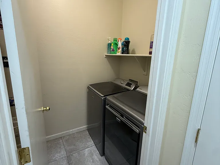 2101 E Sunland Ave — Photo 15