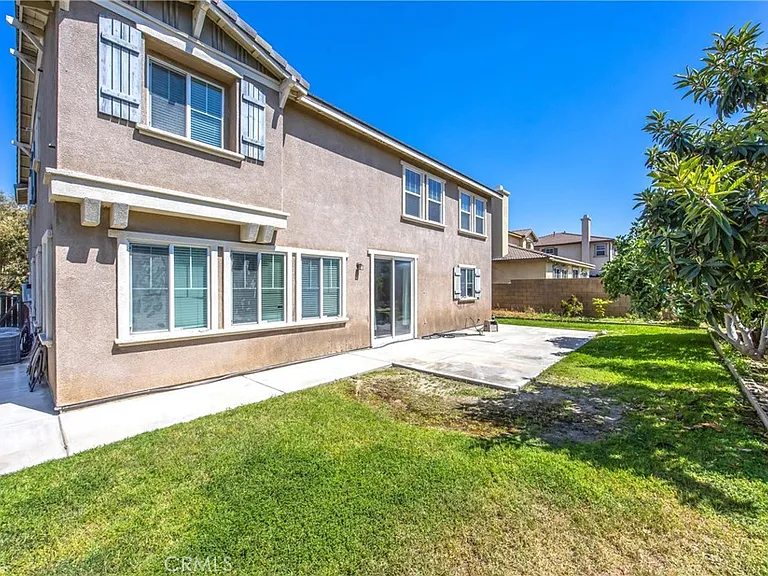1689 Tivoli St — Photo 34