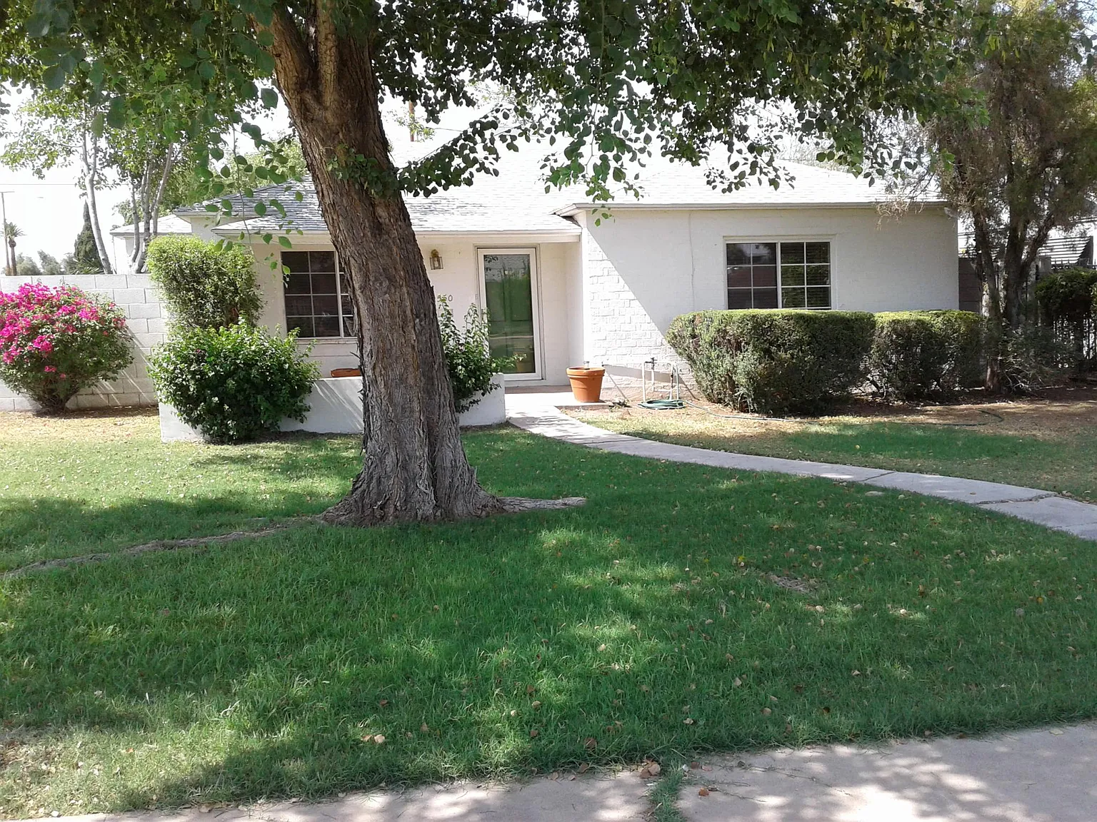 3 bed, 1406 sqft, $2,350 — Photo 1