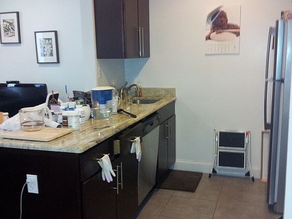 2nd image of 2627 30th St APT 4F