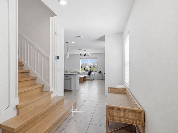 3rd image of 3262 Hilltop Cir