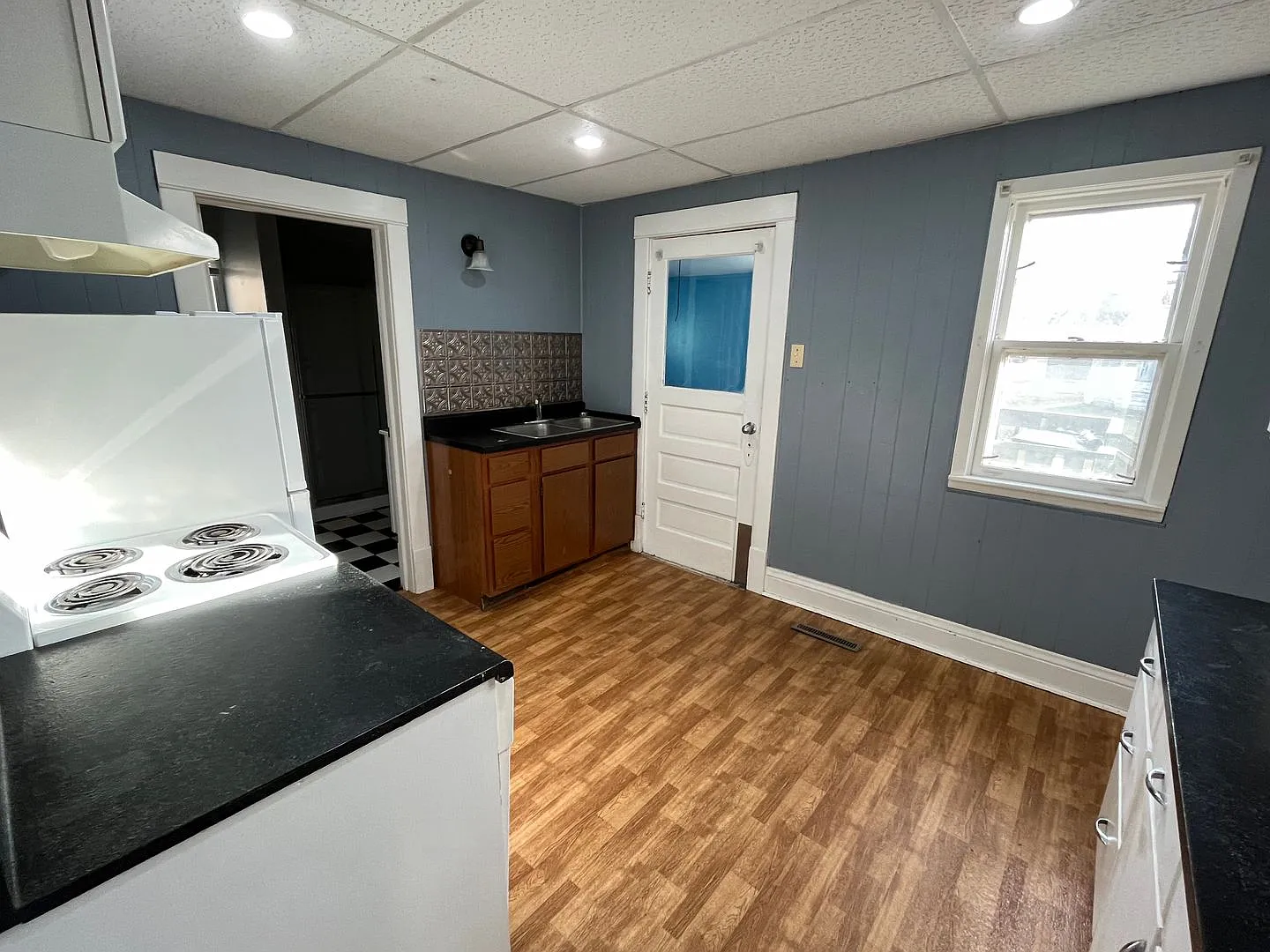 2 Bed 1 Bath House — Photo 3