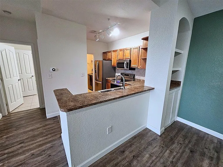8335 38th Street Cir E #305 — Photo 8
