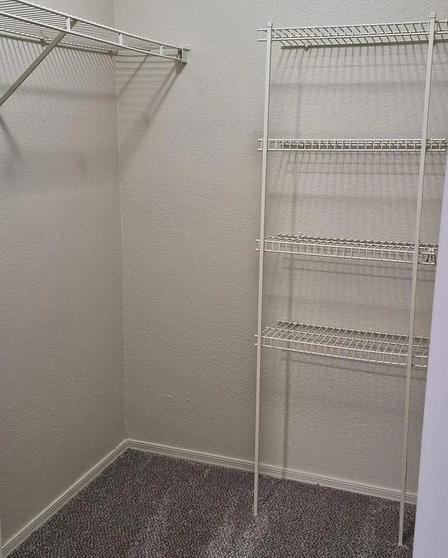 2 bed, 2.0 bath, 996 sqft, $1,575 — Photo 4