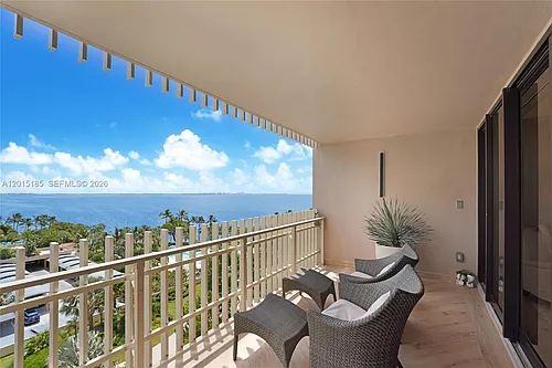 1 Grove Isle Dr Photo 1
