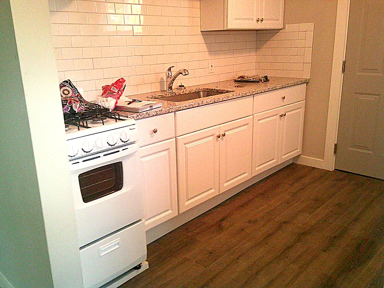 1603 W 22nd Ter — Photo 4