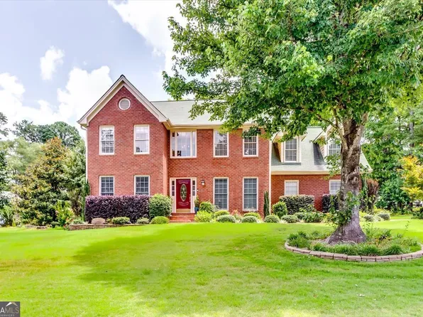 2209 Willow Crest Cir, Lawrenceville, GA 30044