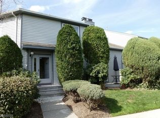3203 Park Pl, Springfield, NJ 07081