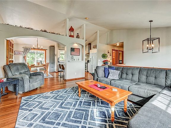 2nd image of 13706 69th Avenue Ct E