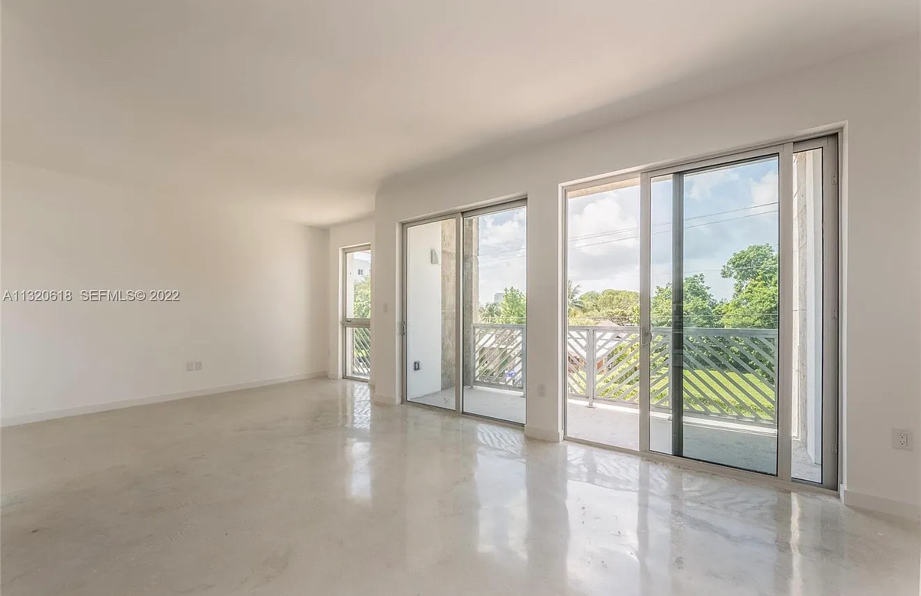 Studio, 525 sqft, $2,100 — Photo 4