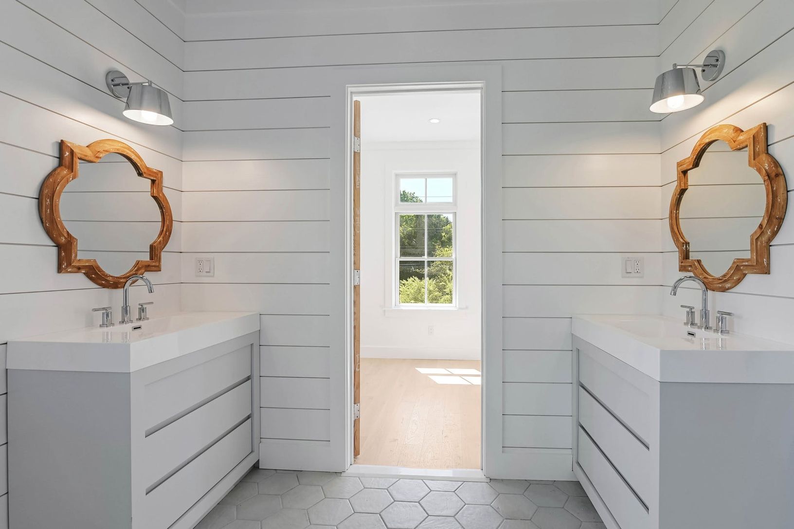  Master bath vanities