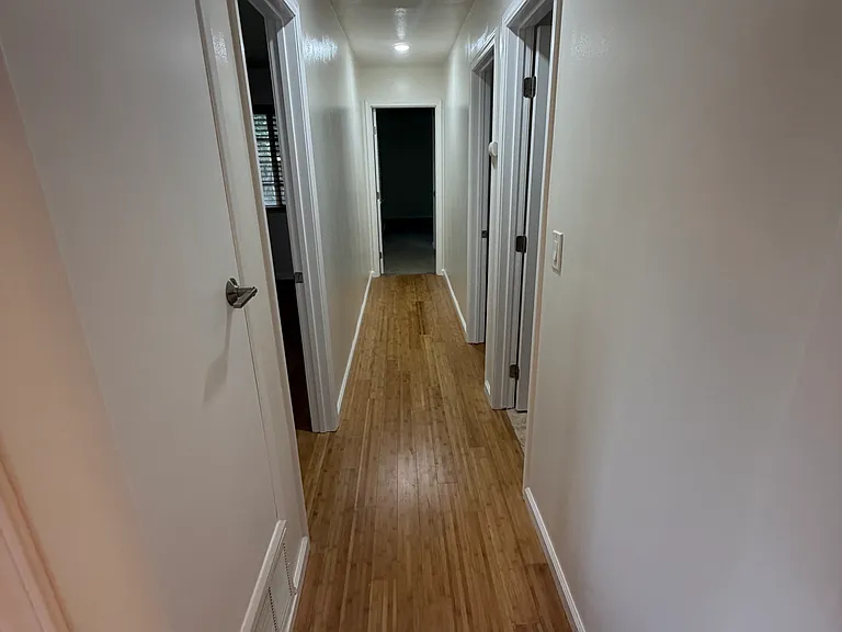 625 W 28th St — Photo 16
