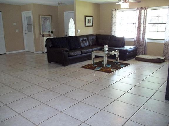 5th image of 5072 SE 27th St